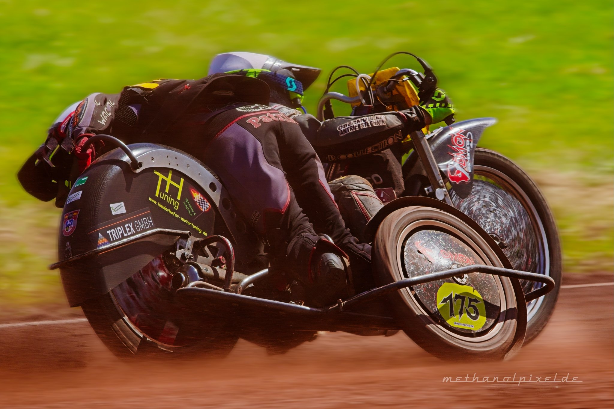 ILCE 7M4   A7400409 2048